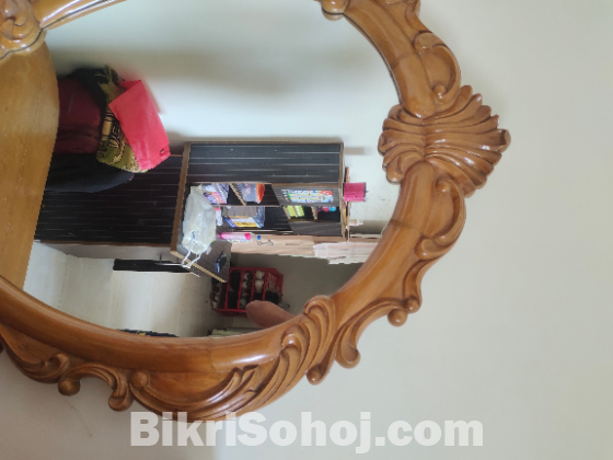 Dressing table